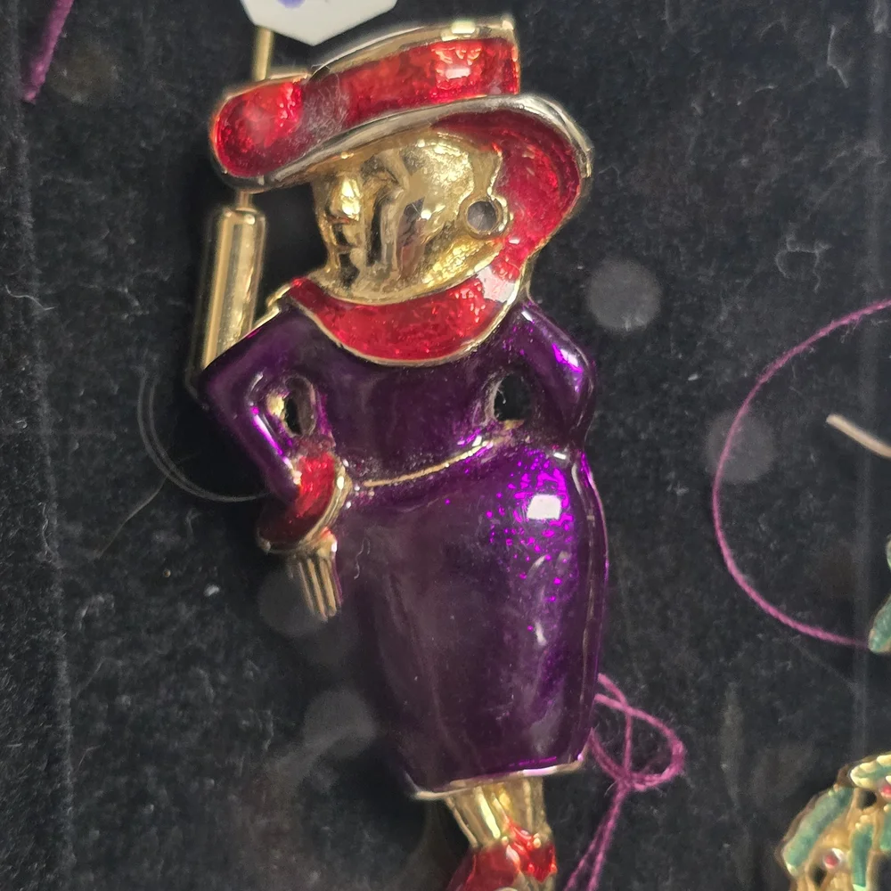 Elegant Red and Purple Lady Brooch - Picture 1 of 2